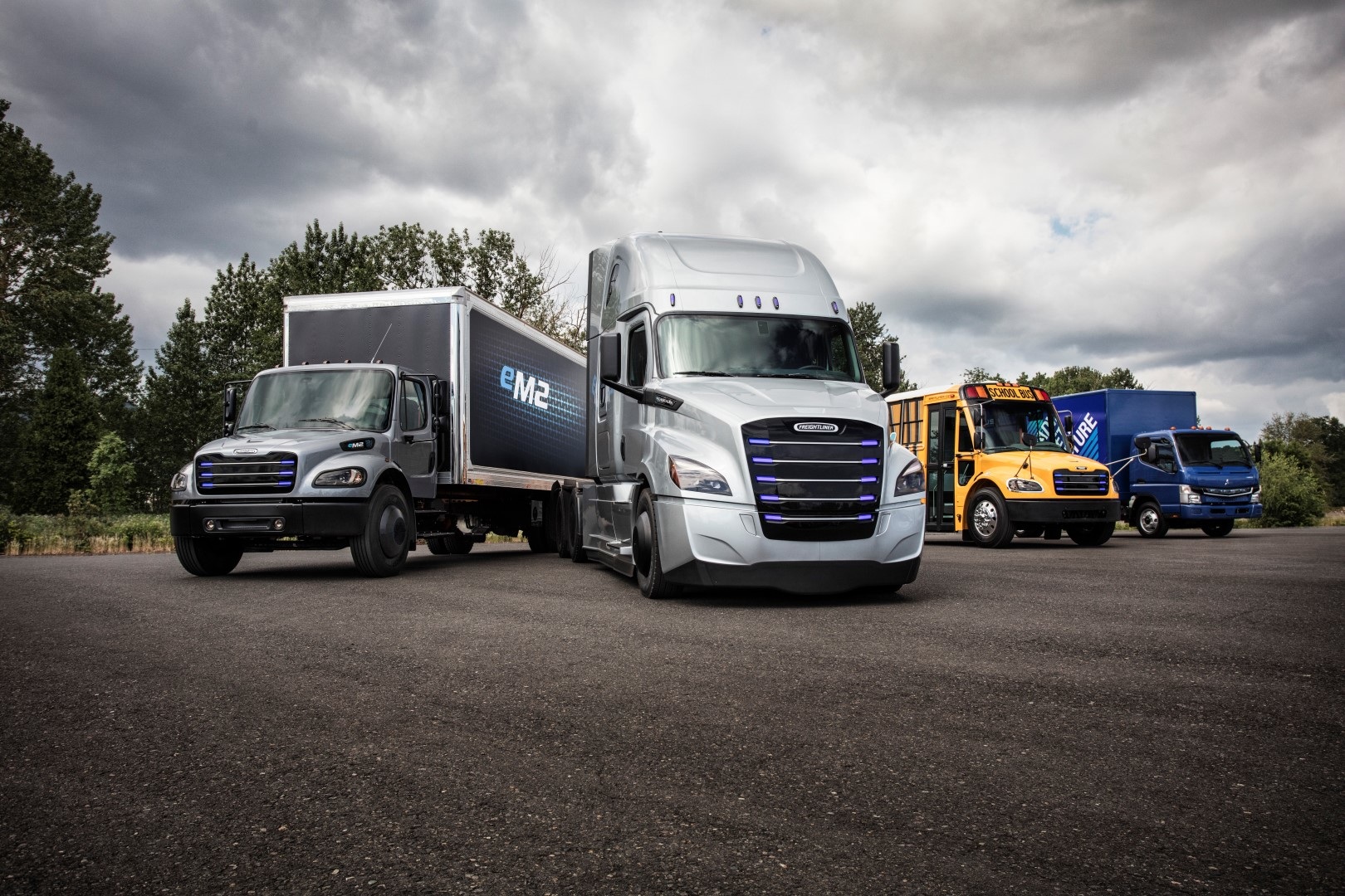 Caminhões e ônibus elétricos Daimler Trucks ([Divulgação l Daimler Trucks]