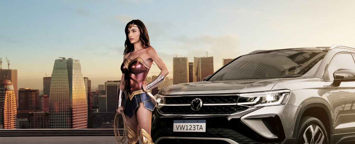 VOLKSWAGEN TAOS VIRA CARRO DA MULHER MARAVILHA EM FILME